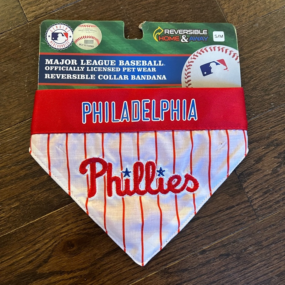 Phillies Reversible Collar Dog Bandana